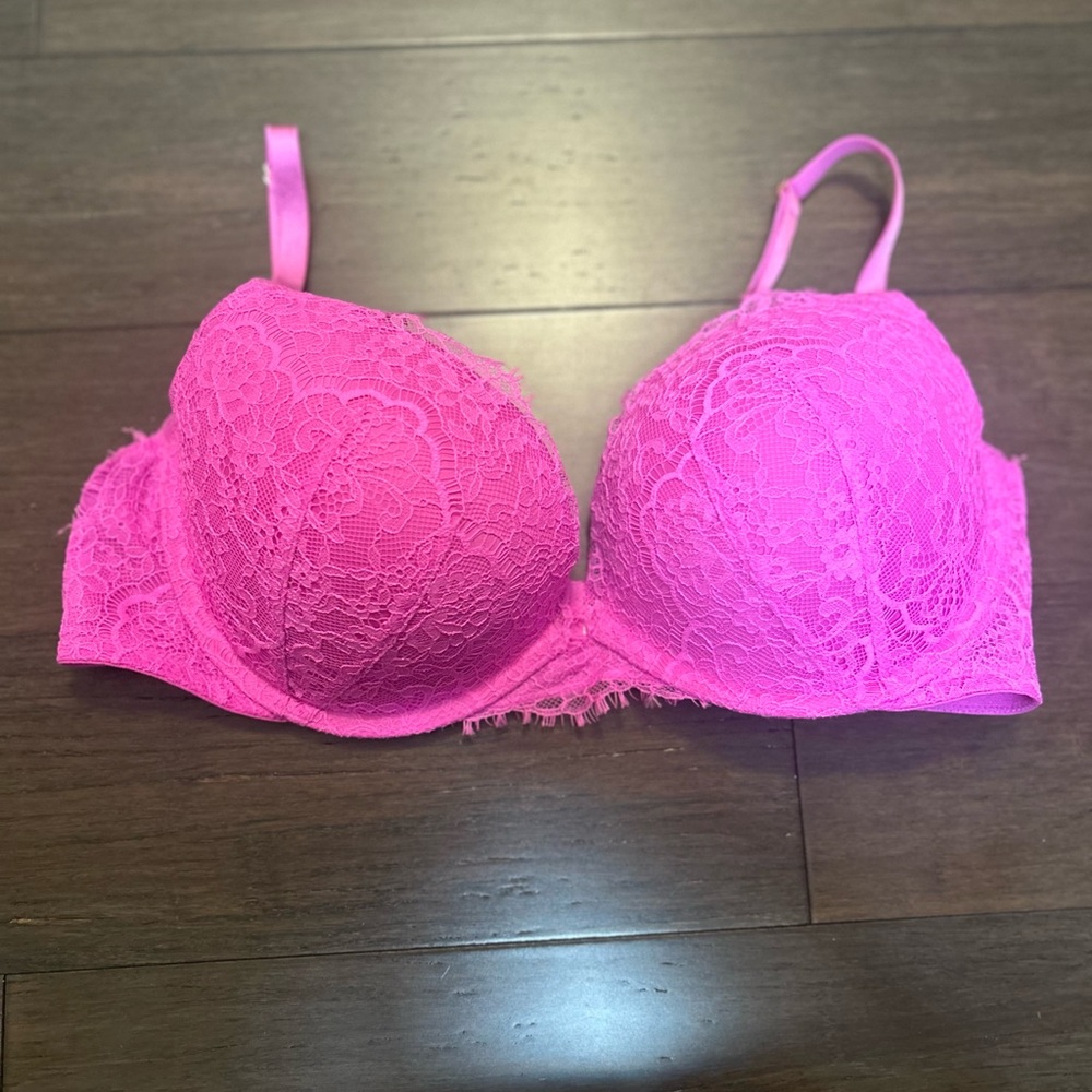 Victoria's Secret Pink Lace Push-Up Bra
